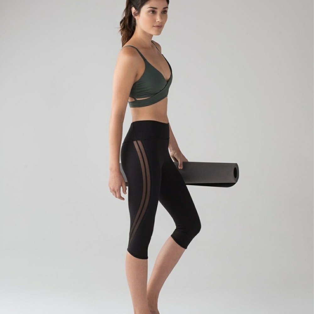 Lululemon Sun stter crop 17 size6